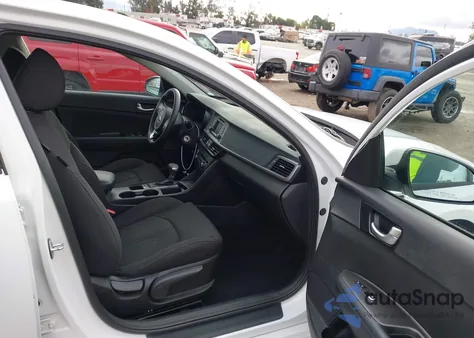 2016 Kia Optima Lx z USA, uszkodzony, nr VIN 5XXGT4L37GG035324